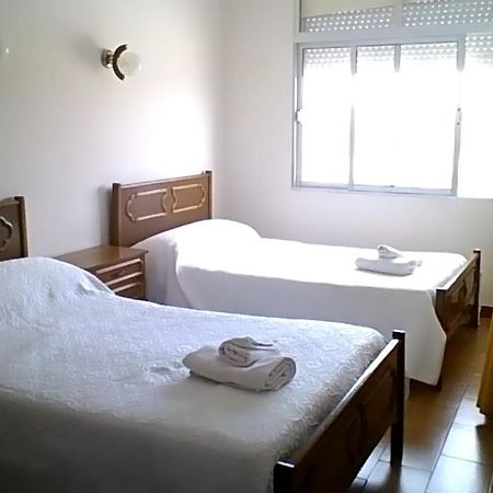 Villardefrades Hostal Restaurante Galicia מראה חיצוני תמונה