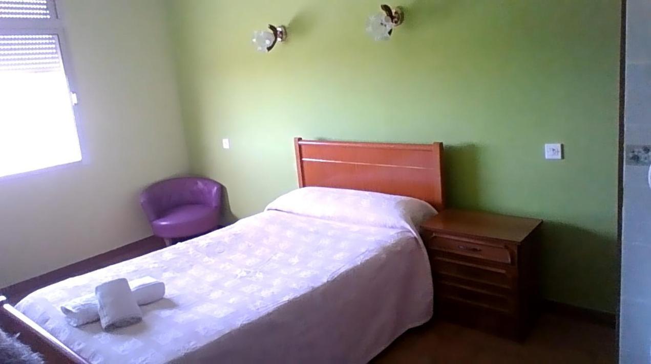 Villardefrades Hostal Restaurante Galicia מראה חיצוני תמונה